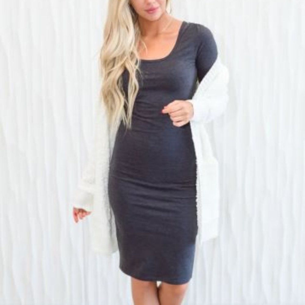 Classic Scoop Neck Midi Dress - CHARCOAL- Size Small
